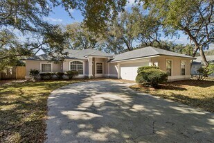 2819 Tidewater St in Fernandina Beach, FL - Building Photo