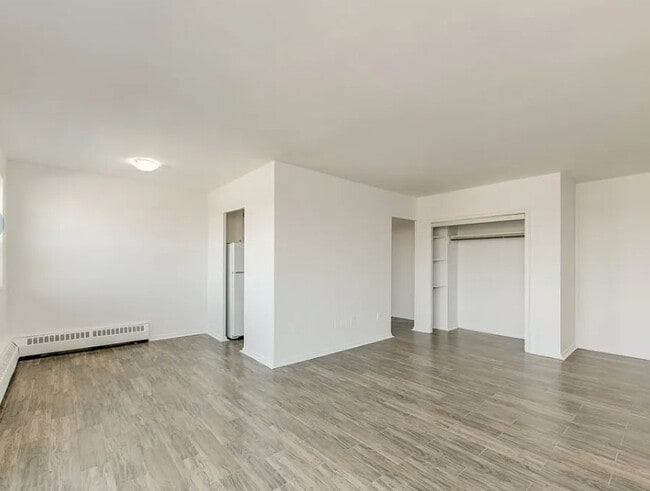 Laurentia Apartments