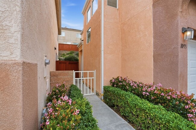 10973 Caminito Arcada in San Diego, CA - Building Photo - Building Photo