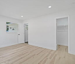 1523 NE 148th St in Miami, FL - Building Photo - Building Photo