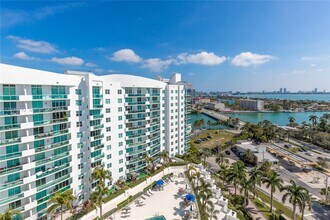 7900 Harbor Island Dr in Miami Beach, FL - Building Photo - Building Photo