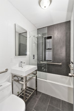 555 39th St in Brooklyn, NY - Building Photo - Interior Photo