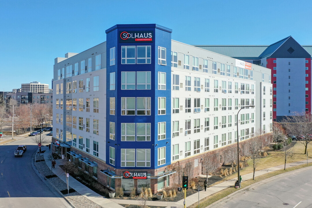 Solhaus Apartments in Minneapolis, MN - Foto de edificio