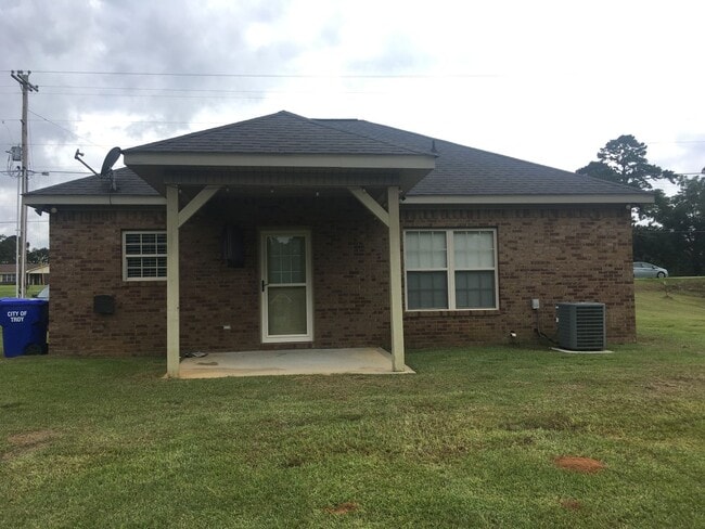 1800 Henderson Hwy in Troy, AL - Building Photo - Building Photo
