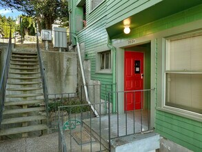 Forest Hill Apartments in Bellingham, WA - Building Photo - Building Photo