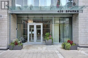 428 Sparks St. in Ottawa, ON - Building Photo