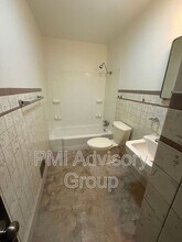 1327 NE Winfield Ave in Topeka, KS - Building Photo - Building Photo