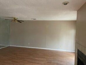 1537 Barbara Dr in Lewisville, TX - Building Photo - Building Photo