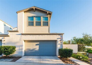 102 Spectacle in Irvine, CA - Building Photo - Building Photo