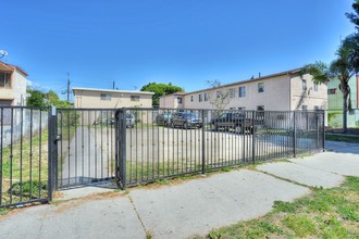 1023 E 28th St in Los Angeles, CA - Building Photo - Building Photo