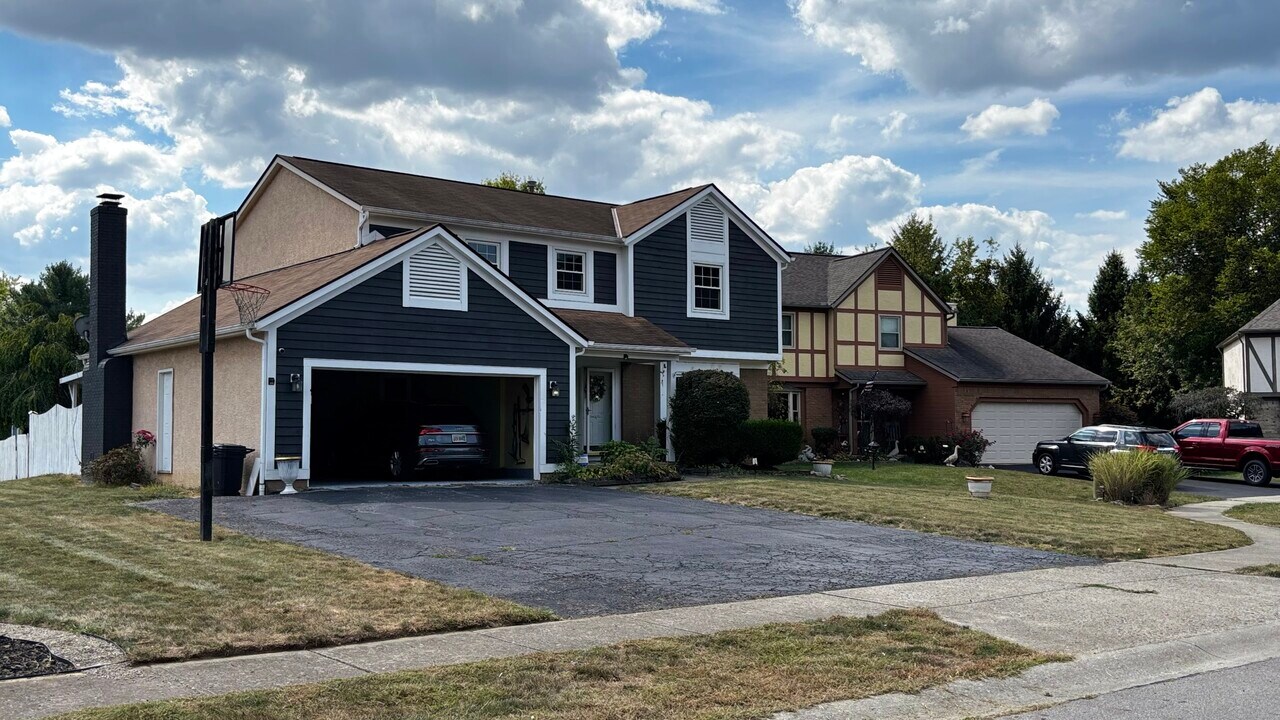 437 Colony Park Dr in Pickerington, OH - Building Photo