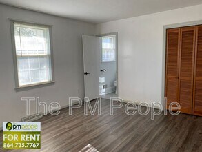 204 Pennwood Ln in Greenville, SC - Building Photo - Building Photo