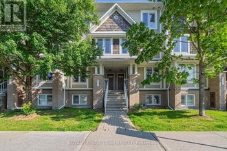 634 Chapman Mills Dr in Ottawa, ON - Building Photo - Building Photo