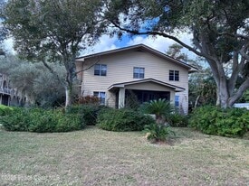 803 Rockledge Dr, Unit 2 in Rockledge, FL - Building Photo