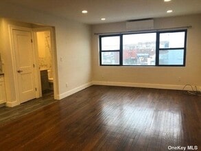 155 Main St-Unit -6 in Farmingdale, NY - Building Photo - Building Photo