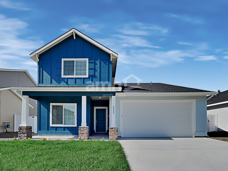 5066 W White Ash Ct in Meridian, ID - Building Photo