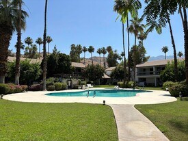 5175 E Waverly Dr in Palm Springs, CA - Building Photo