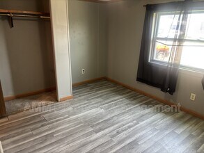 1528 Apache Dr in Marion, IA - Building Photo - Building Photo