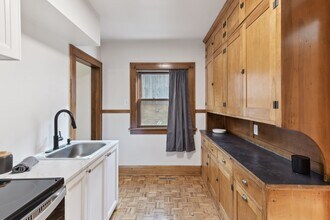 953 17th Ave SE, Unit 1 in Minneapolis, MN - Building Photo - Building Photo