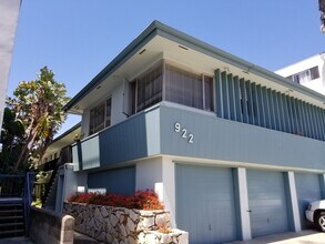 922 6th St in Santa Monica, CA - Foto de edificio - Building Photo