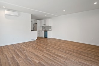1166 Cochran Ave in Los Angeles, CA - Building Photo - Building Photo