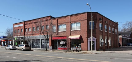857-867 Washington St in Newton, MA - Foto de edificio - Building Photo
