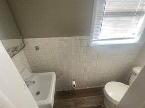 909 Court Ave in Clinton, OK - Building Photo - Building Photo