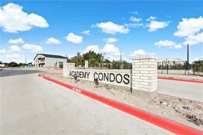 property at 1326 Prairie Dr