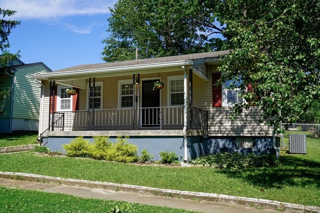 property at 1403 Debow St