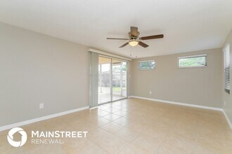 3048 Salisbury Dr in Holiday, FL - Foto de edificio - Building Photo
