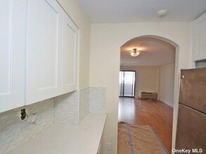 360 Shore Rd in Long Beach, NY - Foto de edificio - Building Photo