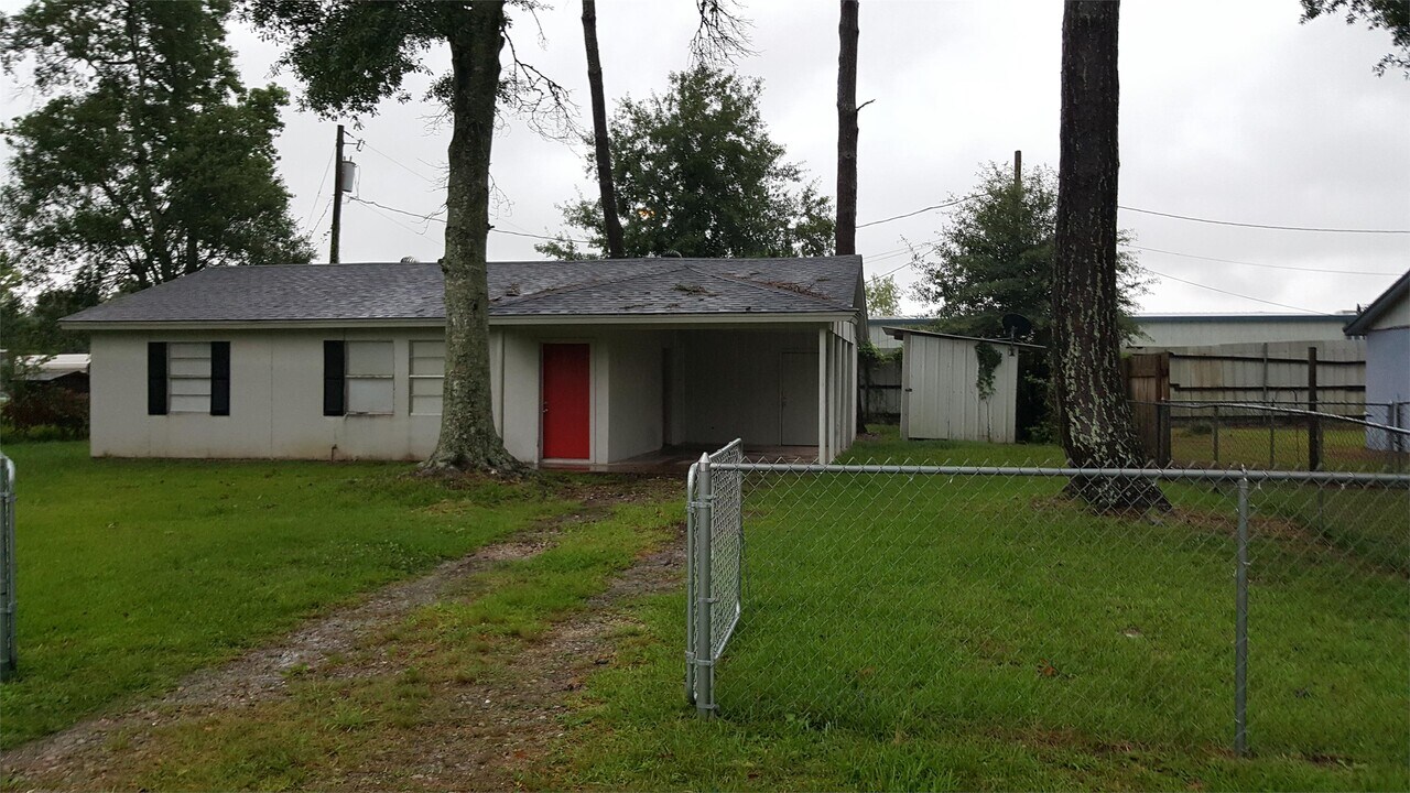 58 Happy Home Dr in Orange, TX - Building Photo