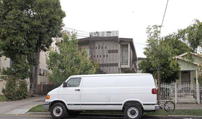 438 Vera Ave in Redwood City, CA - Foto de edificio - Building Photo