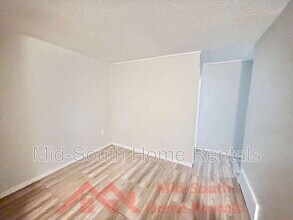 642 Safari Dr in Memphis, TN - Building Photo - Building Photo