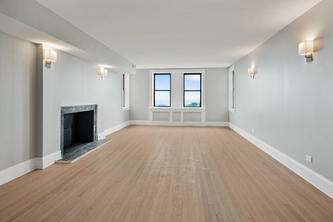 7000 S South Shore Dr in Chicago, IL - Building Photo - Building Photo