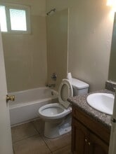 7817 Loucreta Dr in Sacramento, CA - Building Photo - Building Photo
