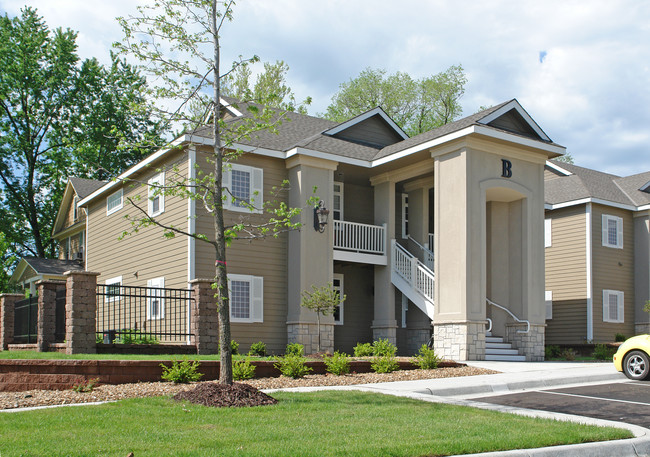 Windgate Apartments in Lawrence, KS - Foto de edificio - Building Photo