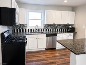 94 S 21st Ave in Manville, NJ - Building Photo - Building Photo