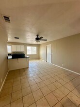 10856 11th Ave in Hesperia, CA - Building Photo - Building Photo