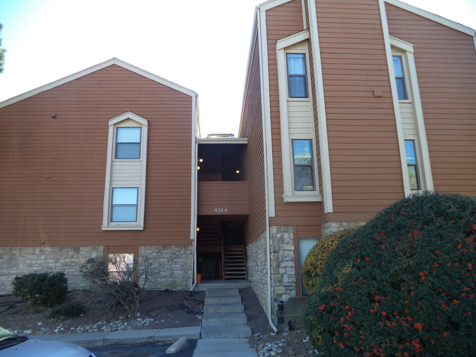 4284 S Salida Way, Unit #8 in Aurora, CO - Building Photo