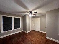 2801 Holman St photo'