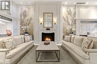 111 Forsythe St in Oakville, ON - Building Photo - Building Photo