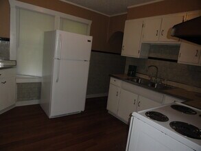 1118 S Pope Ave in Independence, MO - Building Photo - Building Photo