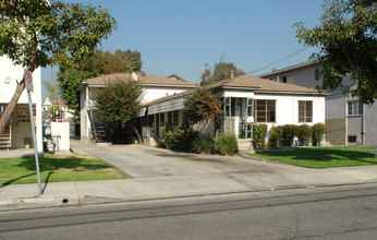 633 E Windsor Rd in Glendale, CA - Building Photo - Building Photo