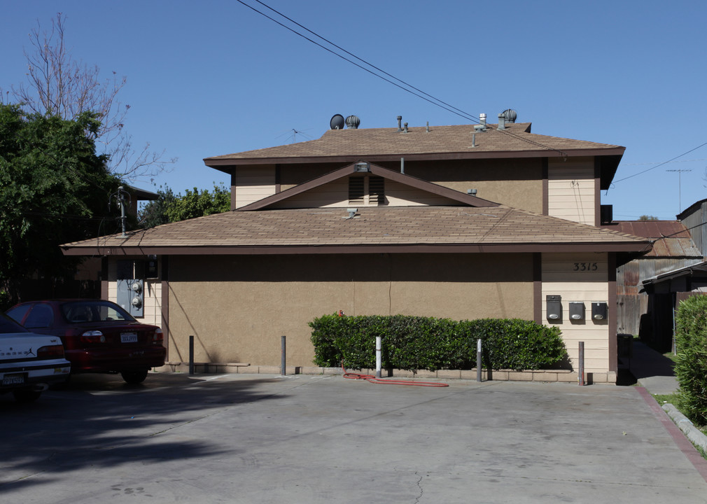 3315-3331 Eucalyptus Ave in Riverside, CA - Building Photo