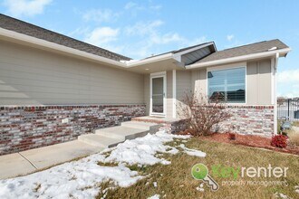 2236 Country Lakes St in Haysville, KS - Building Photo - Building Photo