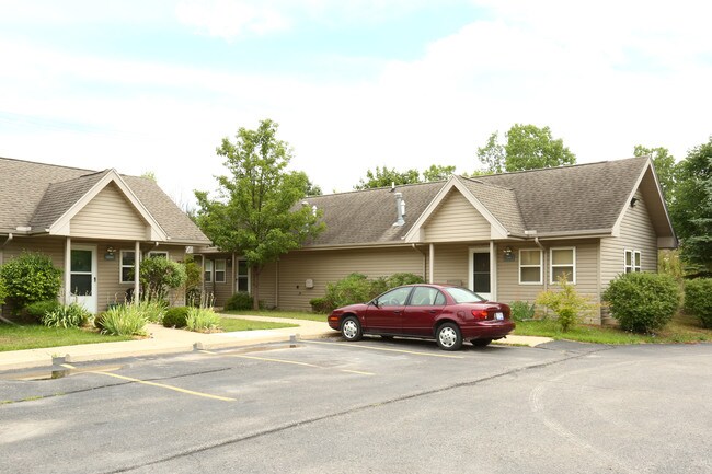 2837-2855 Burton Rd in Ann Arbor, MI - Building Photo - Building Photo