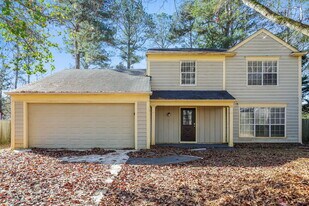 1341 Birdsong Ln in Hampton, GA - Building Photo