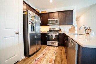208 Prairie Dog Town Dr in Georgetown, TX - Building Photo - Building Photo