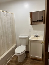 201 Union St, Unit 201D Union Street in Springfield, VT - Foto de edificio - Building Photo